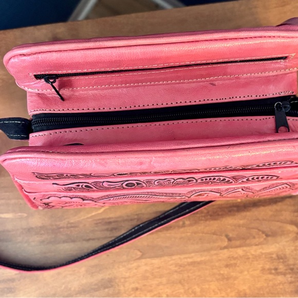 Floral Embossed Pink Leather Bag NWT - Picture 6 of 11